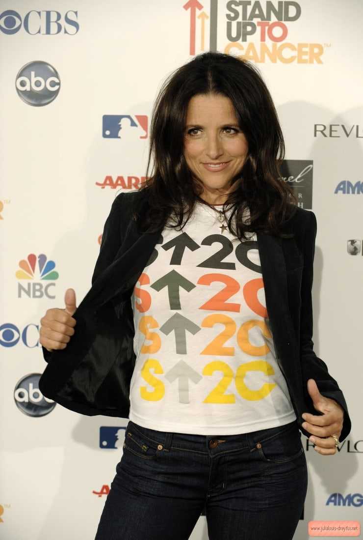 70+ Hot Pictures Of Julia Louis-Dreyfus Will Make You Fall In Love Instantly 11