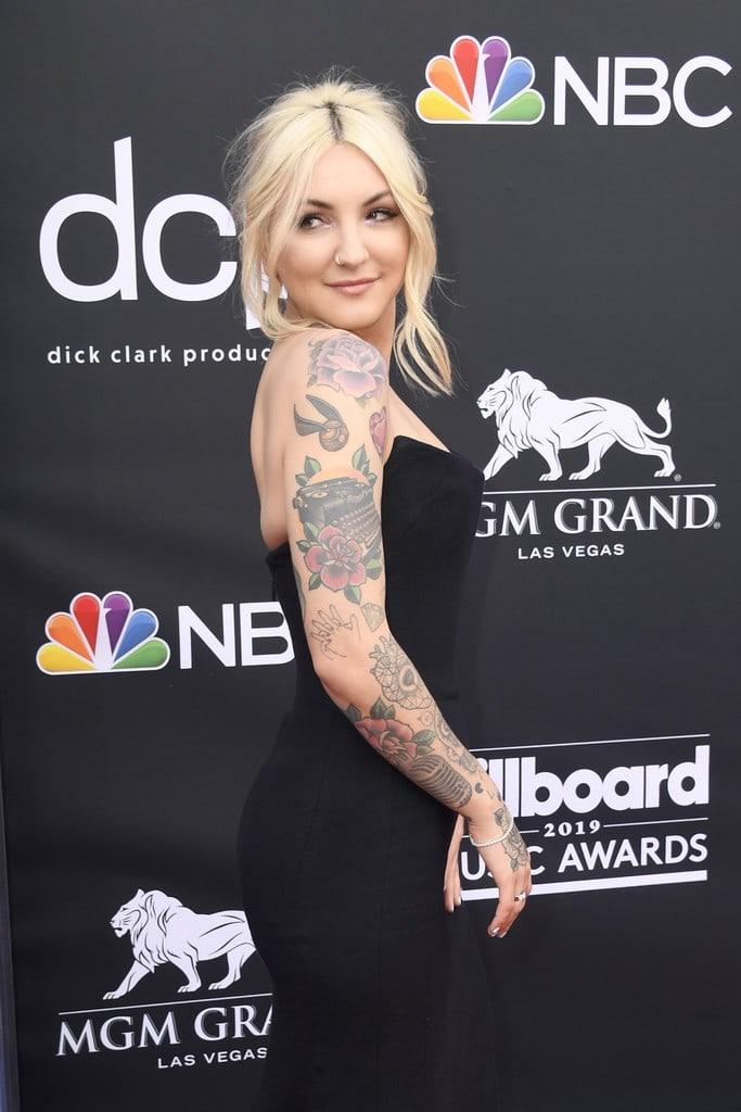 61 Sexy Julia Michaels Boobs Pictures Demonstrate That She Has Most Sweltering Legs 235