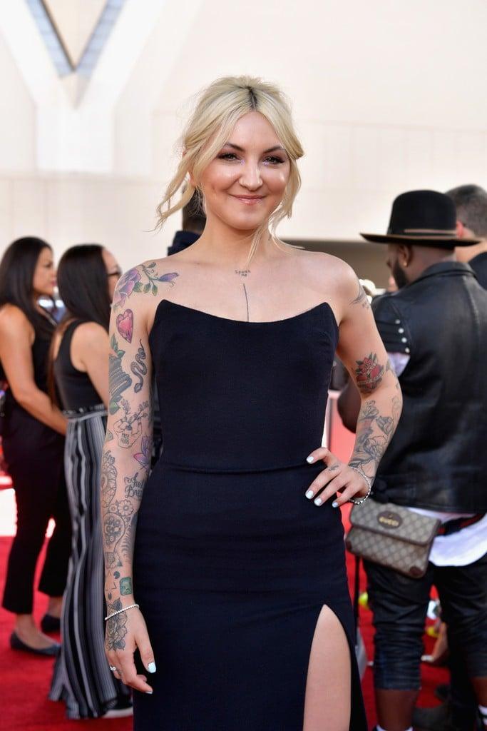 61 Sexy Julia Michaels Boobs Pictures Demonstrate That She Has Most Sweltering Legs 43