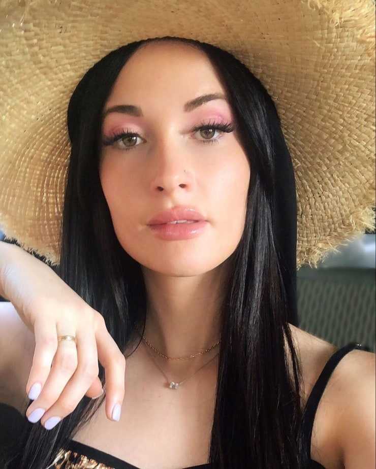 61 Sexy Kacey Musgraves Boobs Pictures Are Truly Entrancing And Wonderful 454