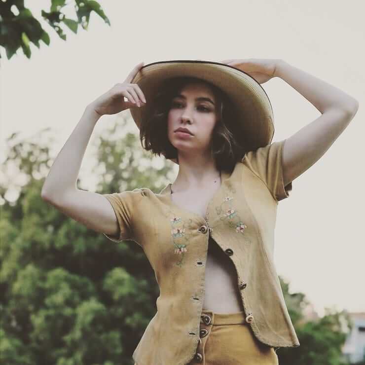 70+ Hot Pictures Of Katelyn Nacon Which Are Sure to Catch Your Attention 8