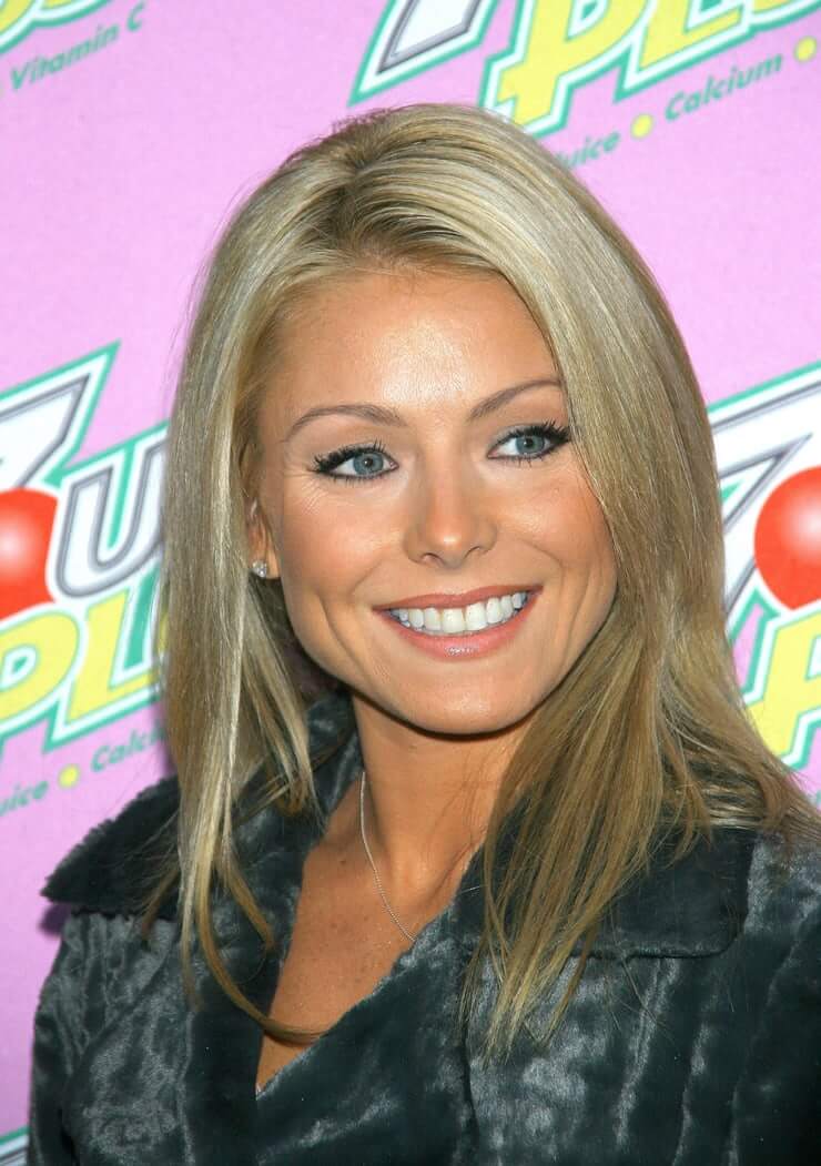 70+ Hot Pictures Of Kelly Ripa Which Prove She Is The Sexiest Woman On The Planet 297