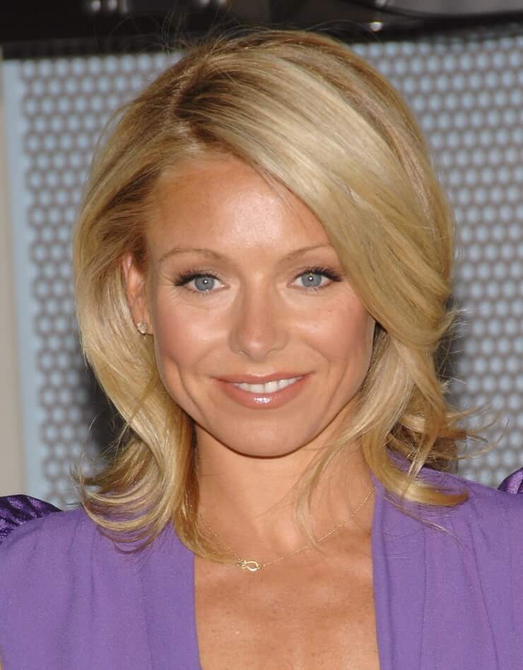 70+ Hot Pictures Of Kelly Ripa Which Prove She Is The Sexiest Woman On The Planet 303