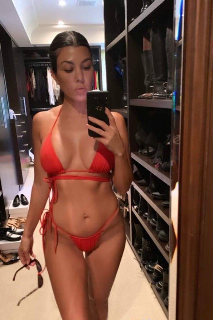 56 Sexy and Hot Kourtney Kardashian Pictures – Bikini, Ass, Boobs 43