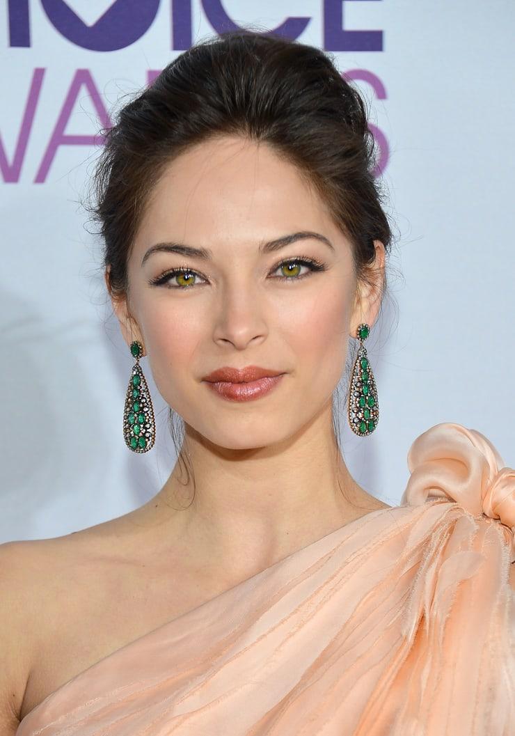 70+ Hot Pictures of Kristin Kreuk Reveal Her Amazing Sexy Body 154