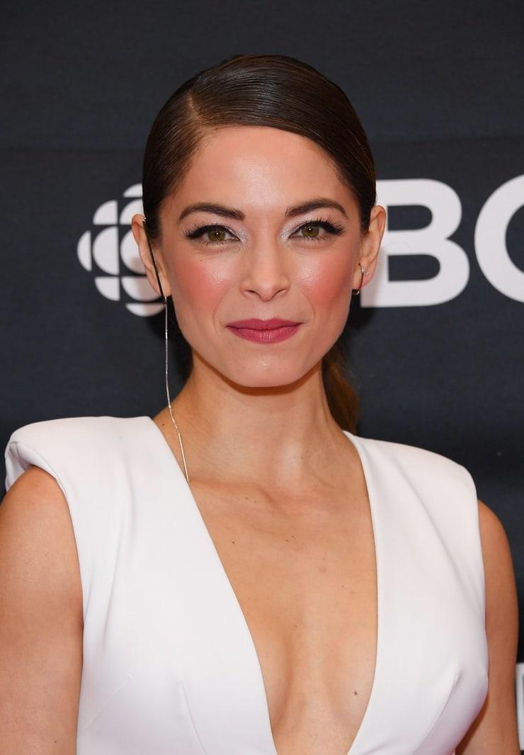 70+ Hot Pictures of Kristin Kreuk Reveal Her Amazing Sexy Body 9
