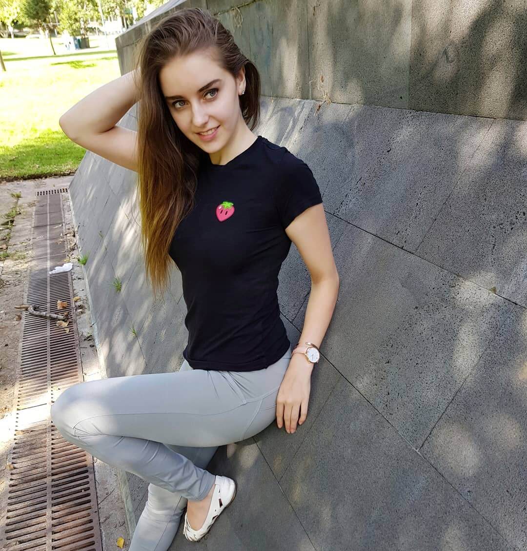 70+ Loserfruit Hot Pictures Are Too Much For You To Handle 27