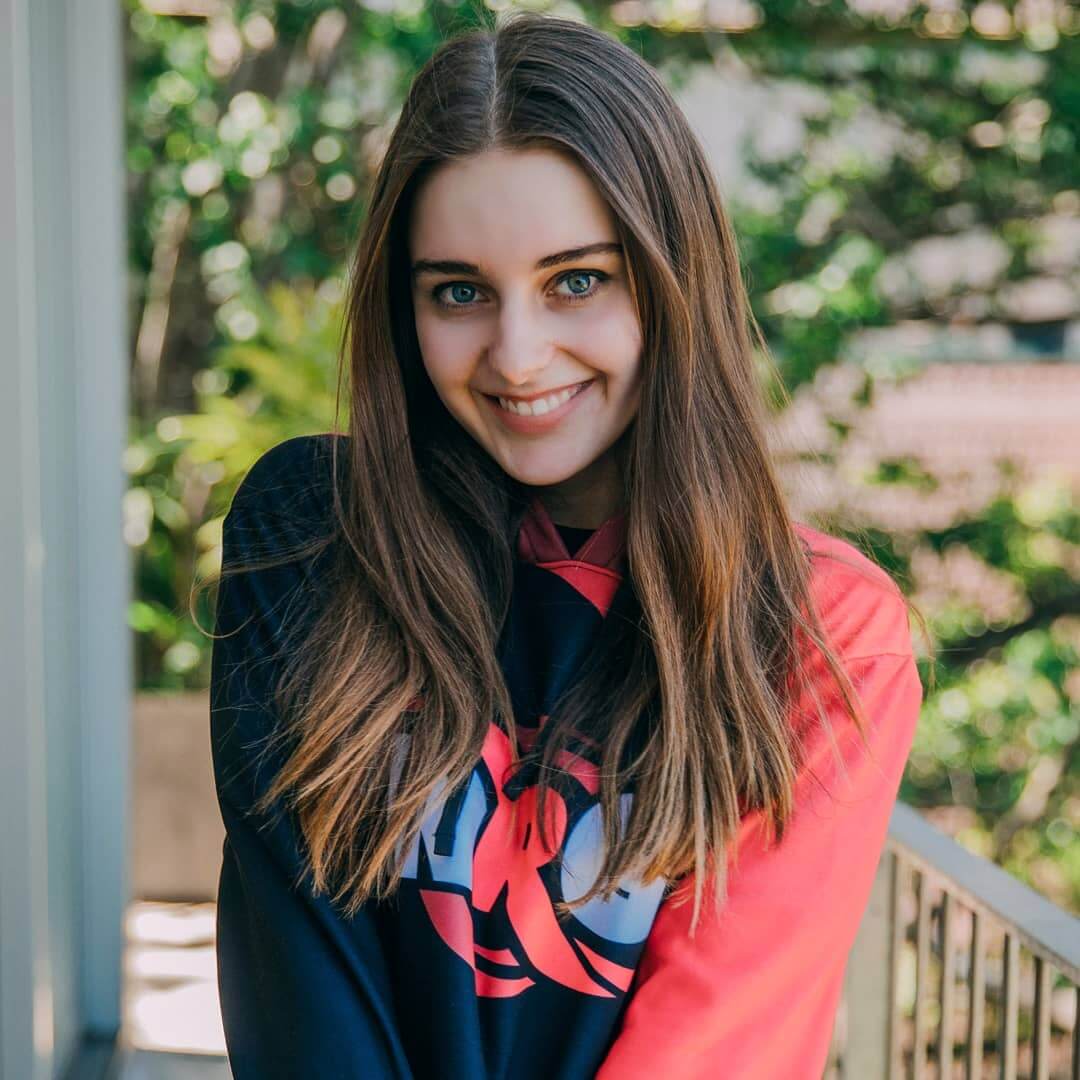 70+ Loserfruit Hot Pictures Are Too Much For You To Handle 12