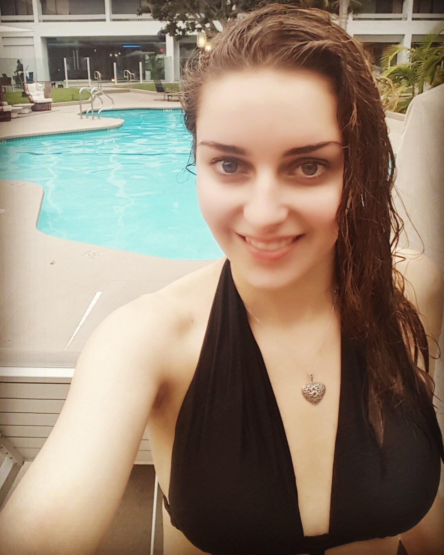 70+ Loserfruit Hot Pictures Are Too Much For You To Handle 44