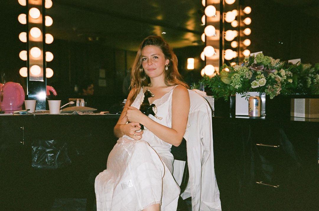 61 Sexy Maggie Rogers Boobs Pictures Will Expedite An Enormous Smile On Your Face 214