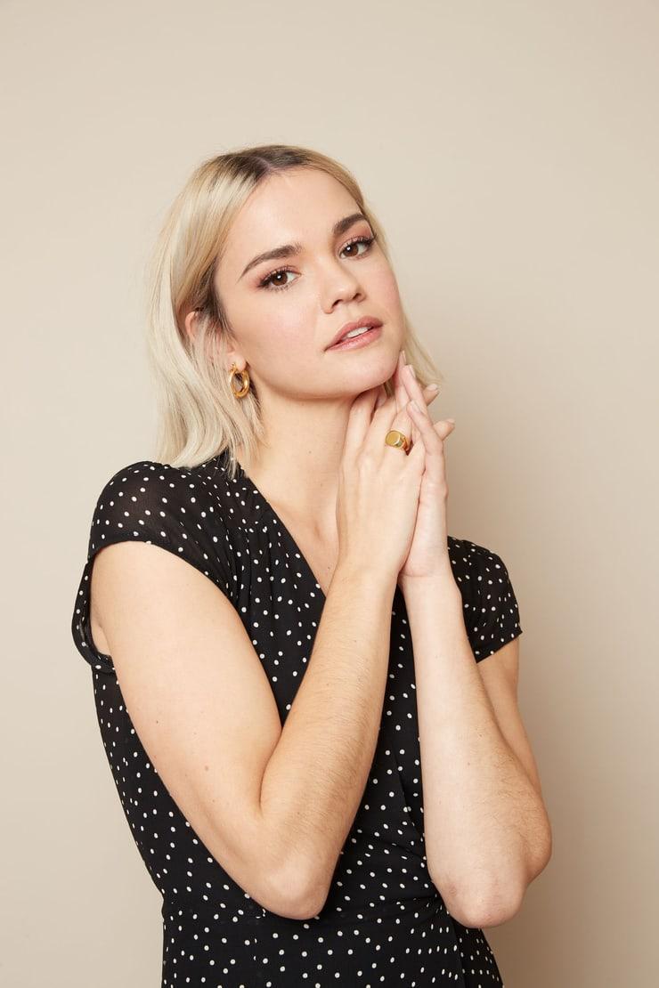 70+ Hot Pictures Of Maia Mitchell Which Will Blow Your Senses 21