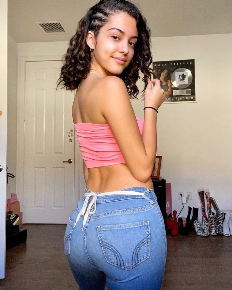 70+ Malu Trevejo Hot Pictures Will Drive You Nuts For Her 106