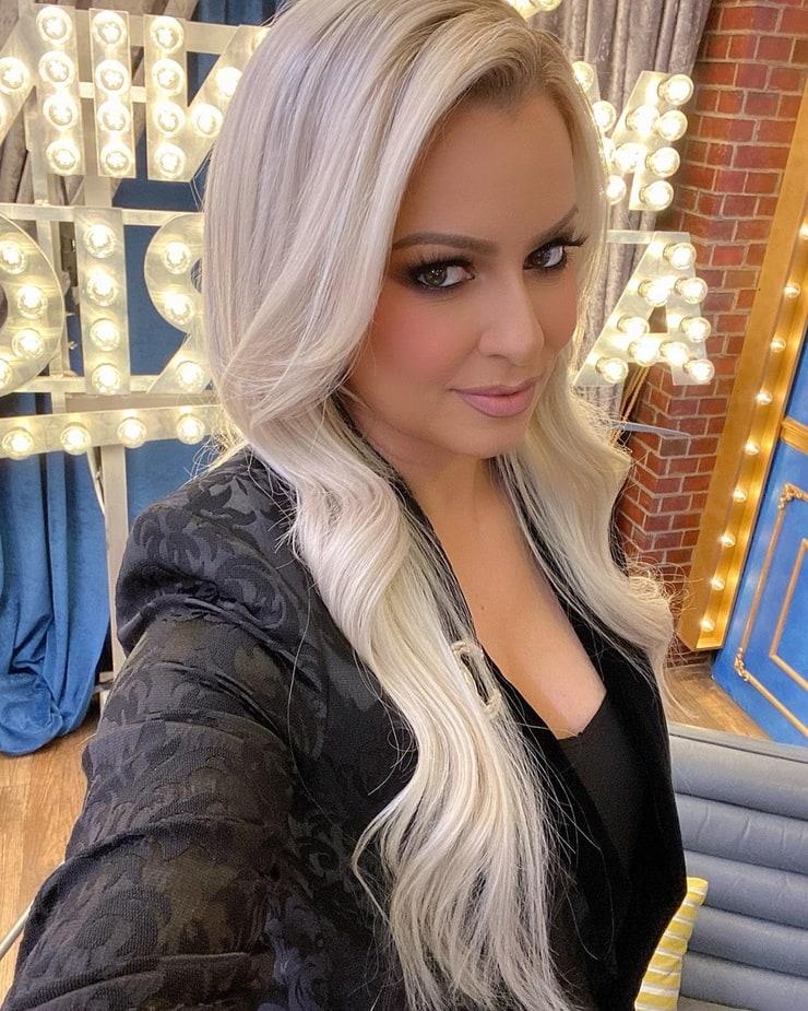 70+ Hot Pictures of Maryse Ouellet Proves that She Is the Sexiest WWE Diva 173