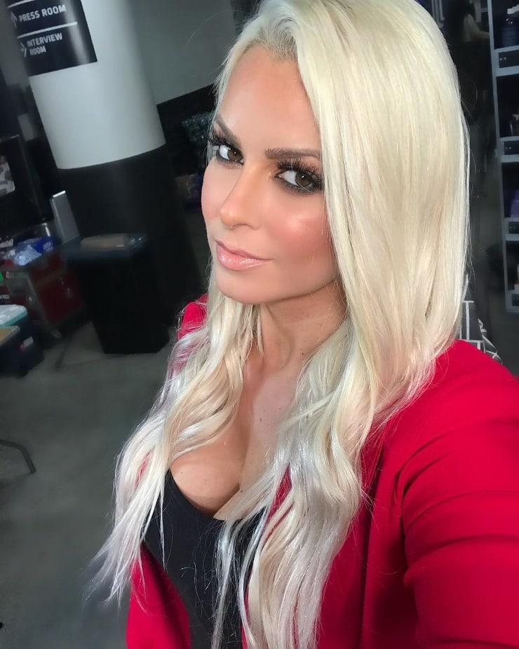 70+ Hot Pictures of Maryse Ouellet Proves that She Is the Sexiest WWE Diva 177