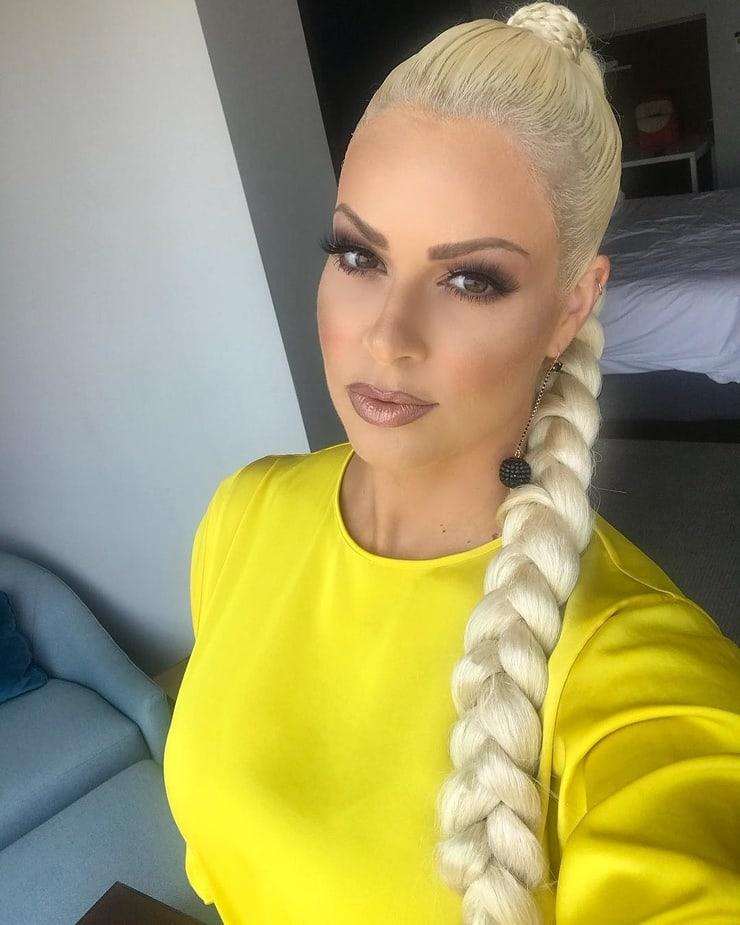 70+ Hot Pictures of Maryse Ouellet Proves that She Is the Sexiest WWE Diva 22