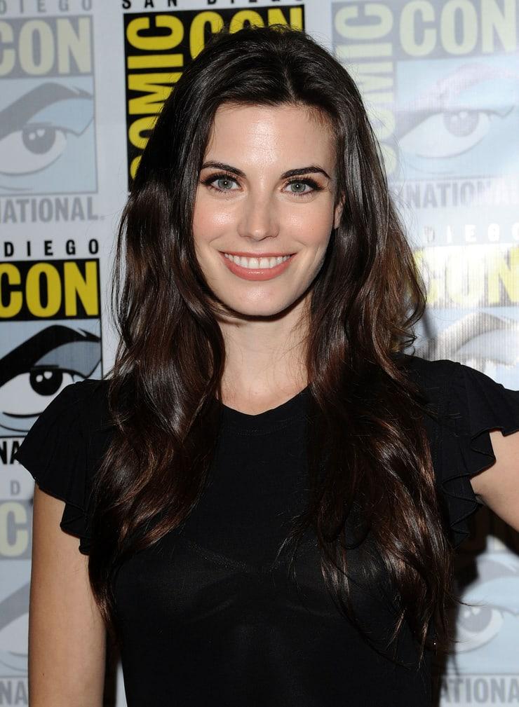 61 Sexy Meghan Ory Boobs Pictures Are Simply Excessively Damn Hot 172