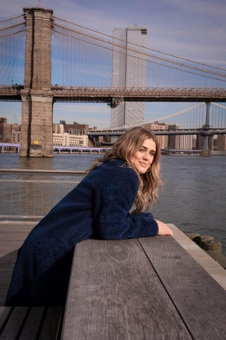 51 Hot Pictures Of Melissa Roxburgh Are Genuinely Spellbinding And Awesome 22
