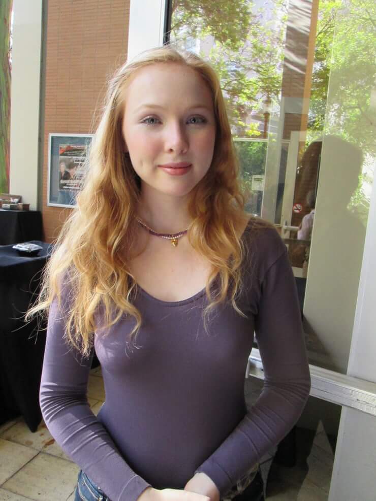70+ Hot Pictures Of Molly C. Quinn Are God’s Gift For Her Die Hard Fans 2