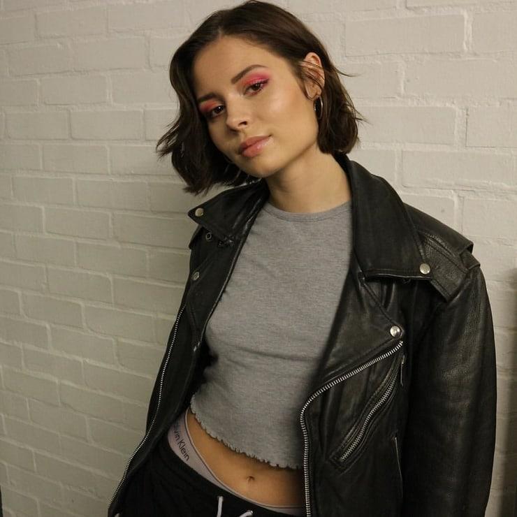 61 Sexy Nina Nesbitt Boobs Pictures Which Will Leave You Amazed And Bewildered 14
