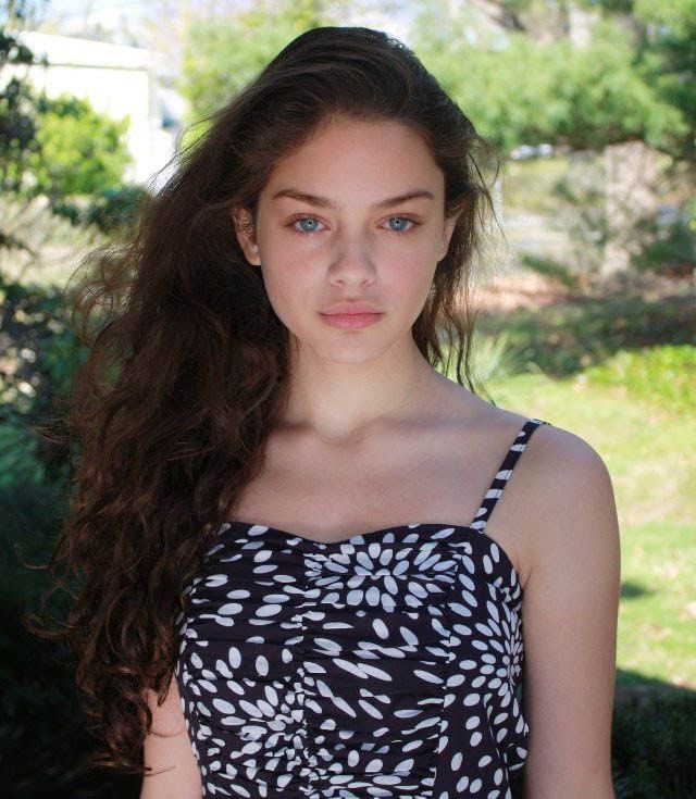 odeya rush in garden