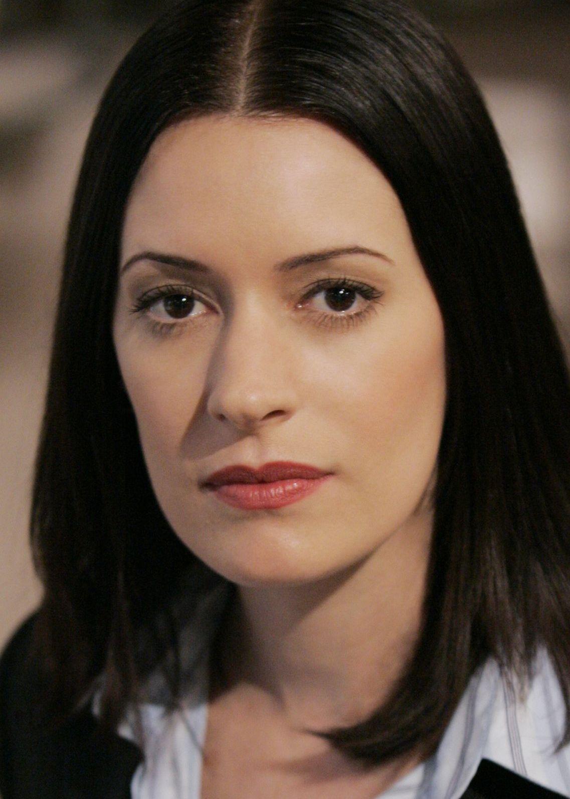 70+ Hot Pictures Of Paget Brewster From Criminal Minds Will Brighten Up Your Day 34