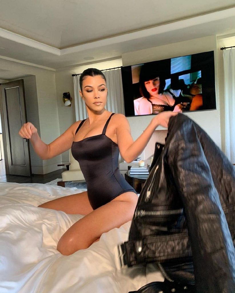 56 Sexy and Hot Kourtney Kardashian Pictures – Bikini, Ass, Boobs 6