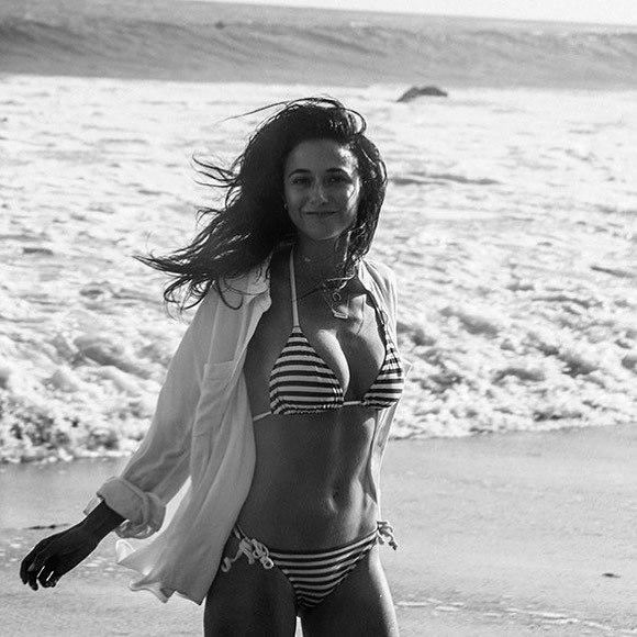 52 Sexy and Hot Emmanuelle Chriqui Pictures – Bikini, Ass, Boobs 40