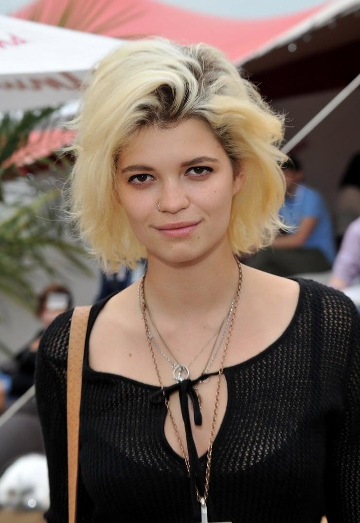 61 Sexy Pixie Geldof Boobs Pictures Exhibit That She Is As Hot As Anybody May Envision 12