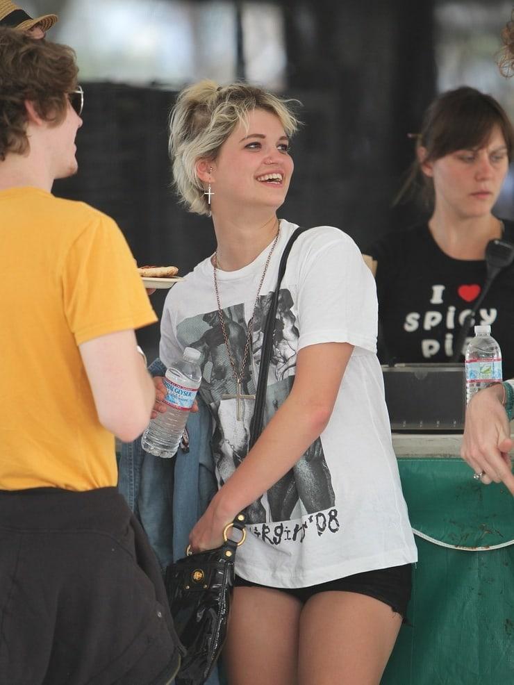 61 Sexy Pixie Geldof Boobs Pictures Exhibit That She Is As Hot As Anybody May Envision 4