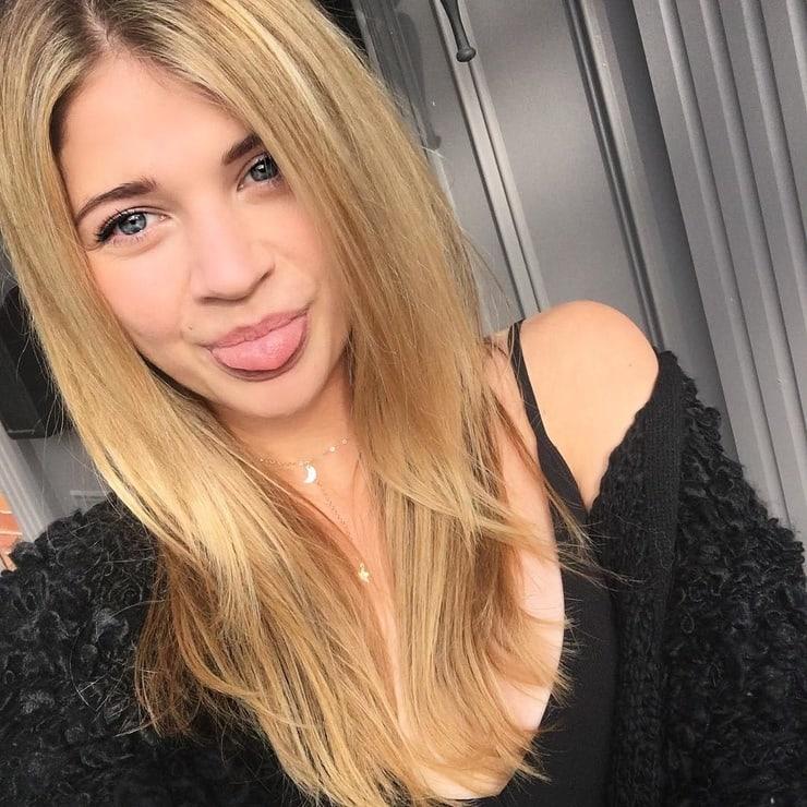 51 Hot Pictures Of Sarah Fisher Are Going To Perk You Up 298