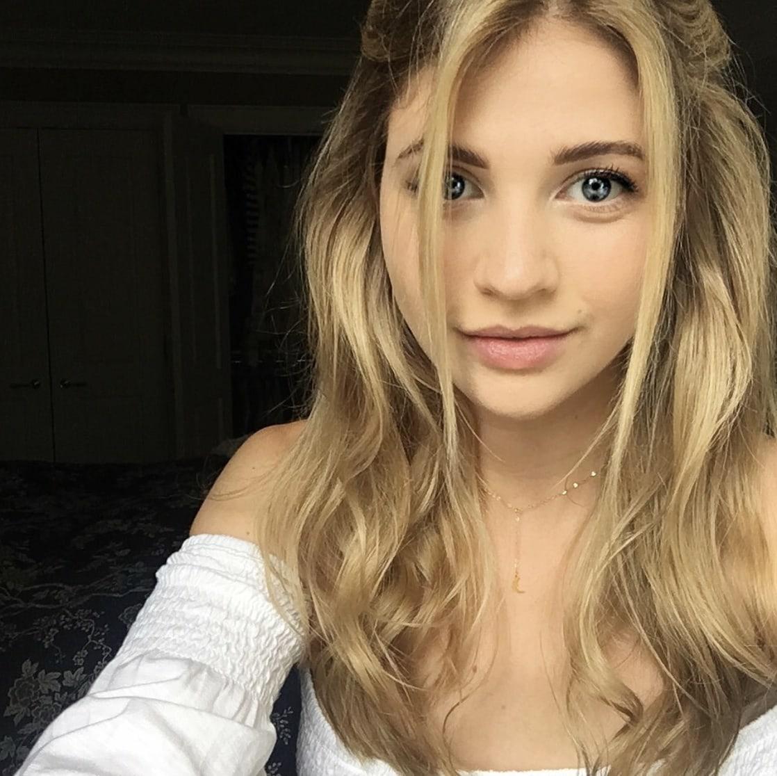 51 Hot Pictures Of Sarah Fisher Are Going To Perk You Up 271