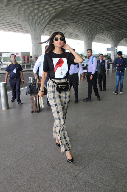 Bollywood Actress Shilpa Shetty Spotted At Airport 20