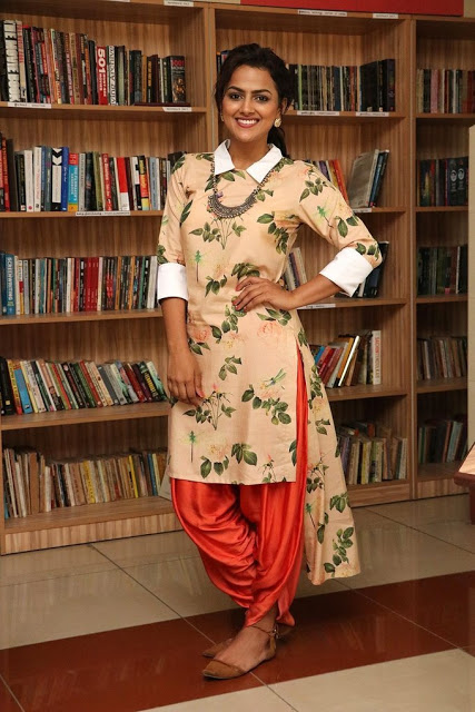 Beautiful Tamil Girl Shraddha Srinath Smiling Face Stills In Yellow Dress 10