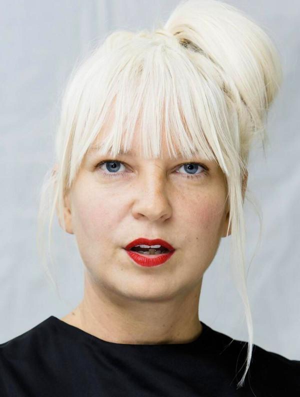 61 Sexy Sia Furler Boobs Pictures Are Simply Excessively Damn Delectable 18