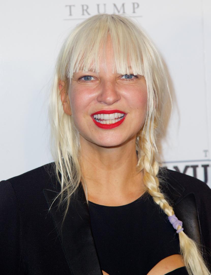 61 Sexy Sia Furler Boobs Pictures Are Simply Excessively Damn Delectable 16