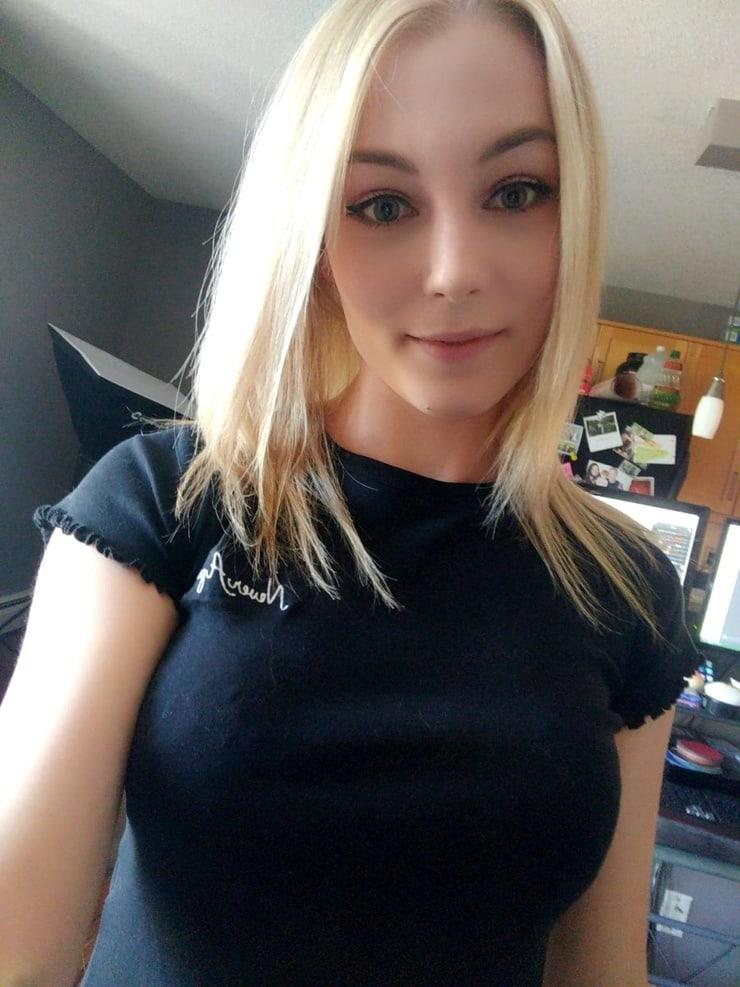 70+ Hot Pictures Of STPeach Which Will Make You Think Dirty Thoughts 13
