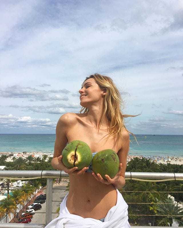 61 Sexy Valentina Zelyaeva Boobs Pictures That Are Essentially Perfect 47