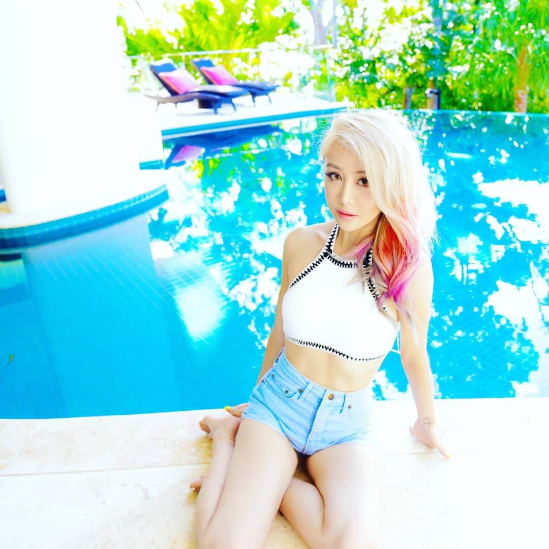 wengie sexy look