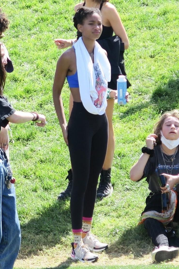 70+ Hot Pictures Of Willow Smith Are Too Damn Appealing 3
