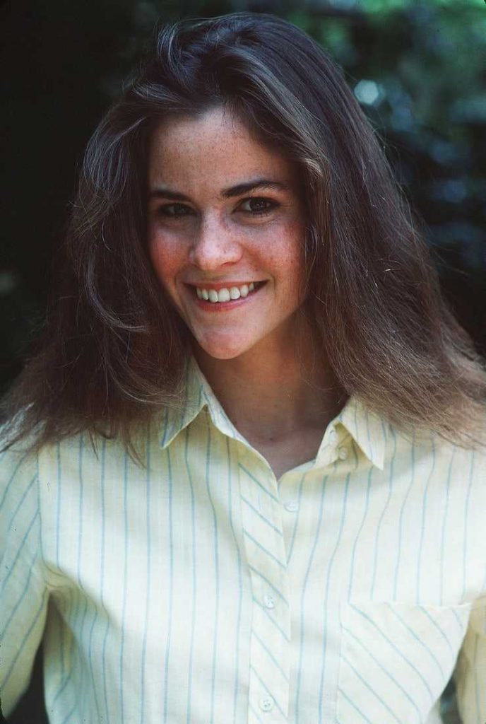 49 Sexy and Hot Ally Sheedy Pictures – Bikini, Ass, Boobs 136