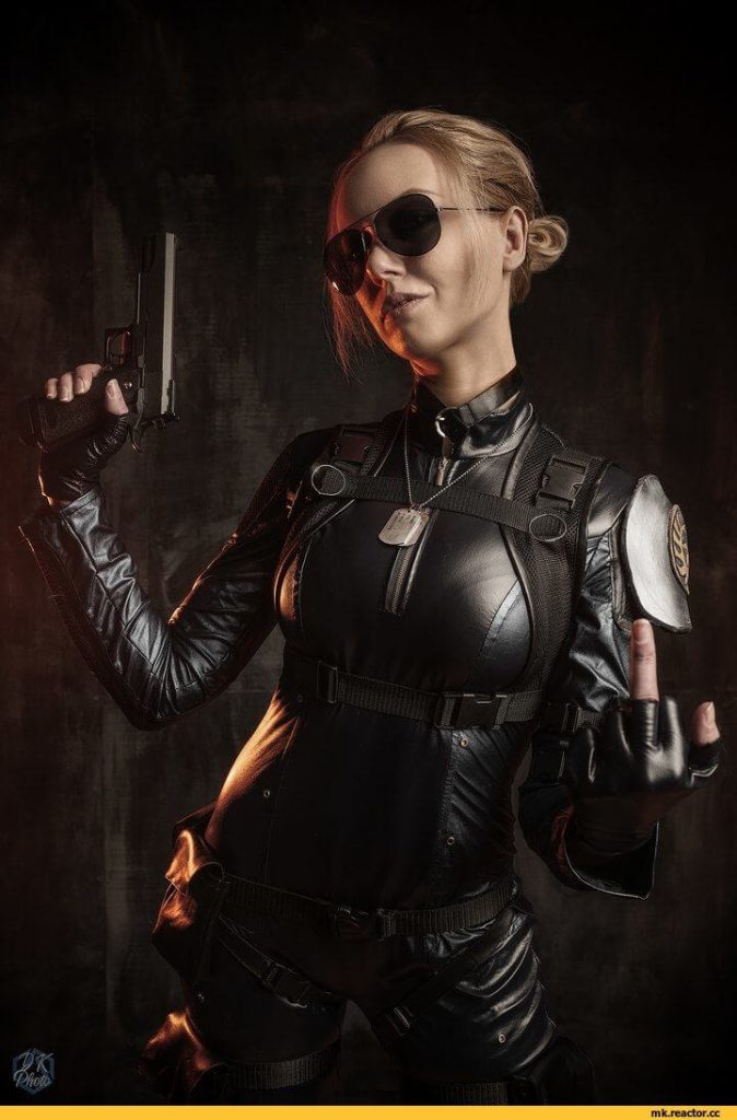 41 Sexy and Hot Cassie Cage Pictures – Bikini, Ass, Boobs 66