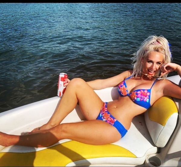 Lake Girls will make you forget all about the beach (16 Photos) 2