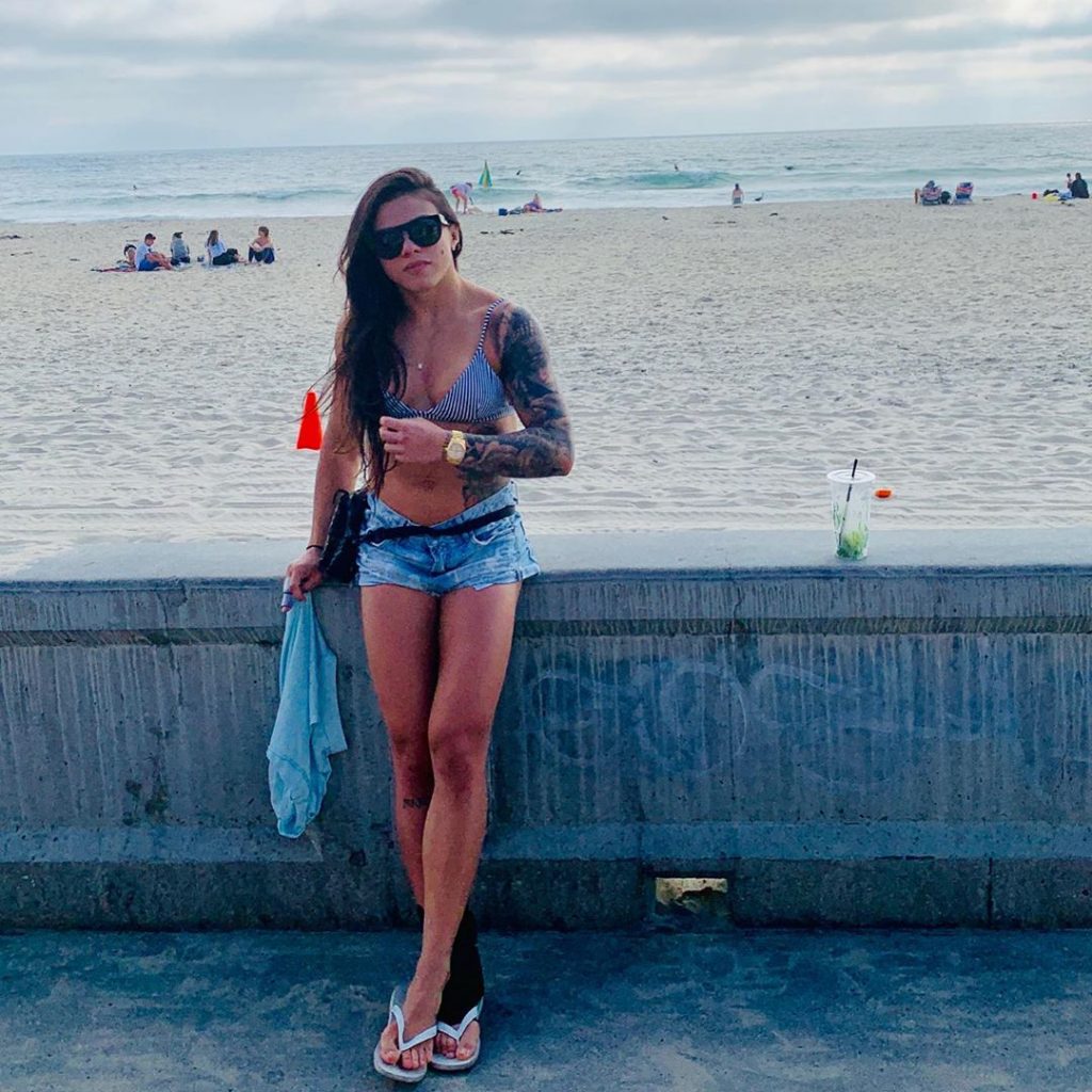 60 Sexy and Hot Claudia Gadelha Pictures – Bikini, Ass, Boobs 17