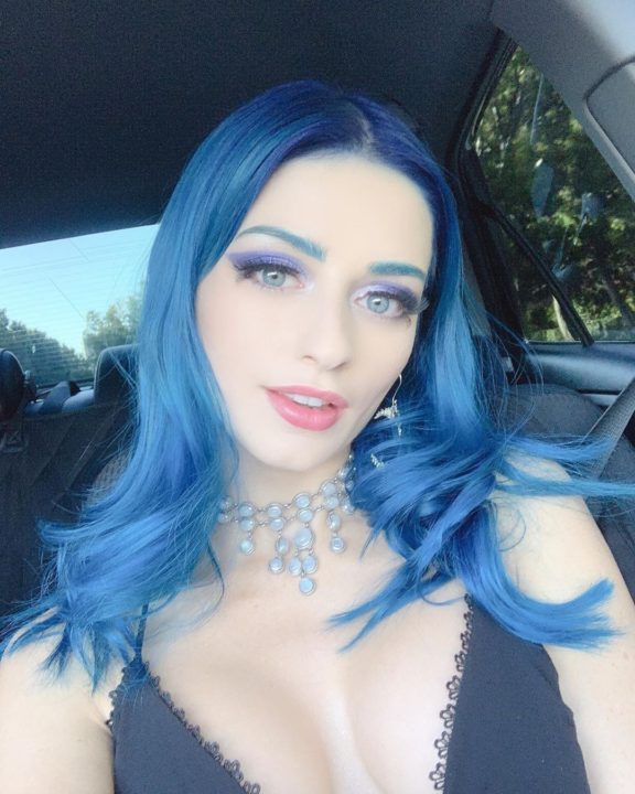 Jewelz Blu sexy