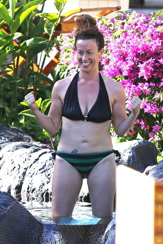 42 Sexy and Hot Alanis Morissette Pictures – Bikini, Ass, Boobs 9