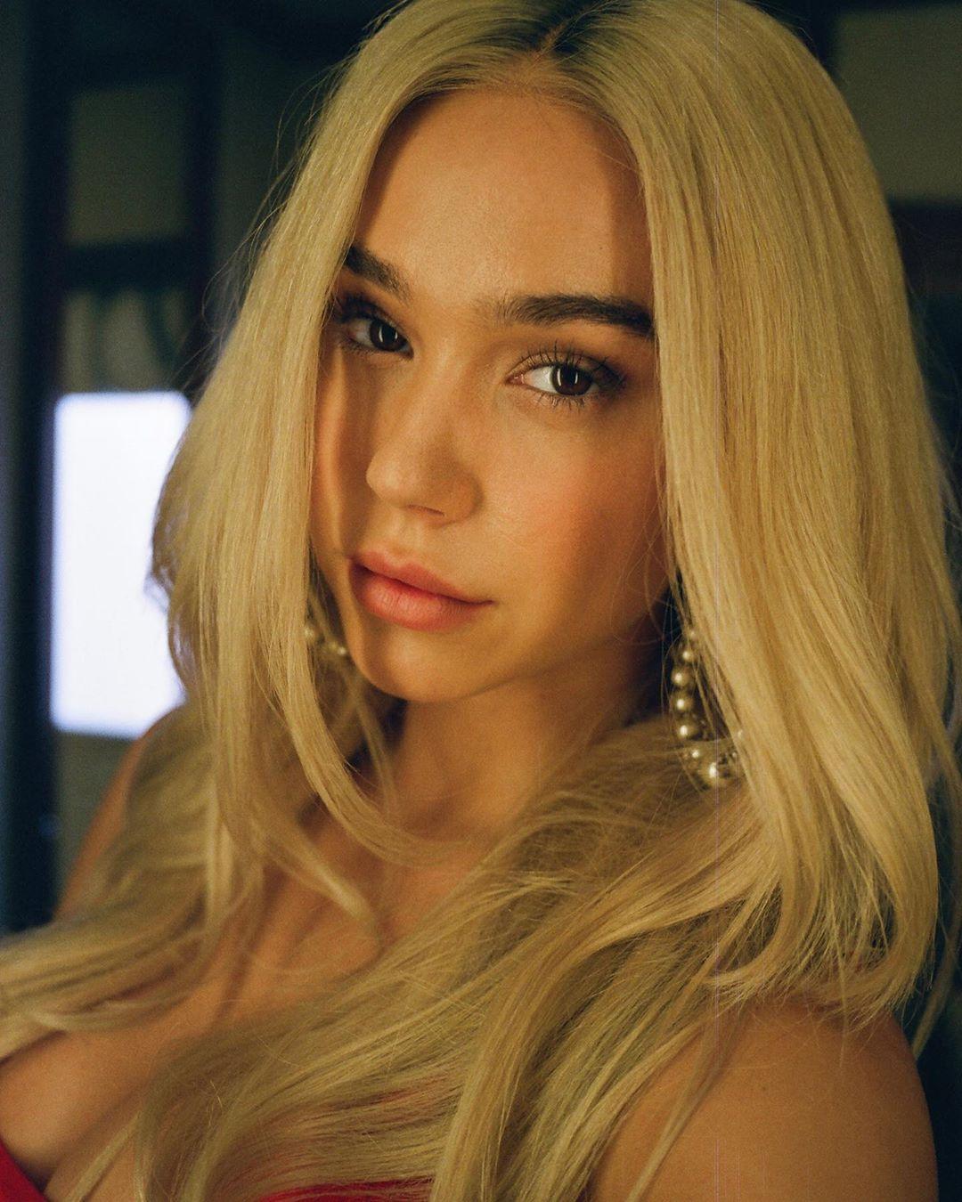 70+ Hottest Alexis Ren Pictures Will Make You Hot under the collar 41