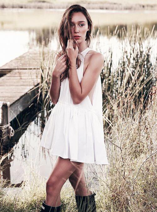 Alycia-Debnam-Carey-white-dress-sexy