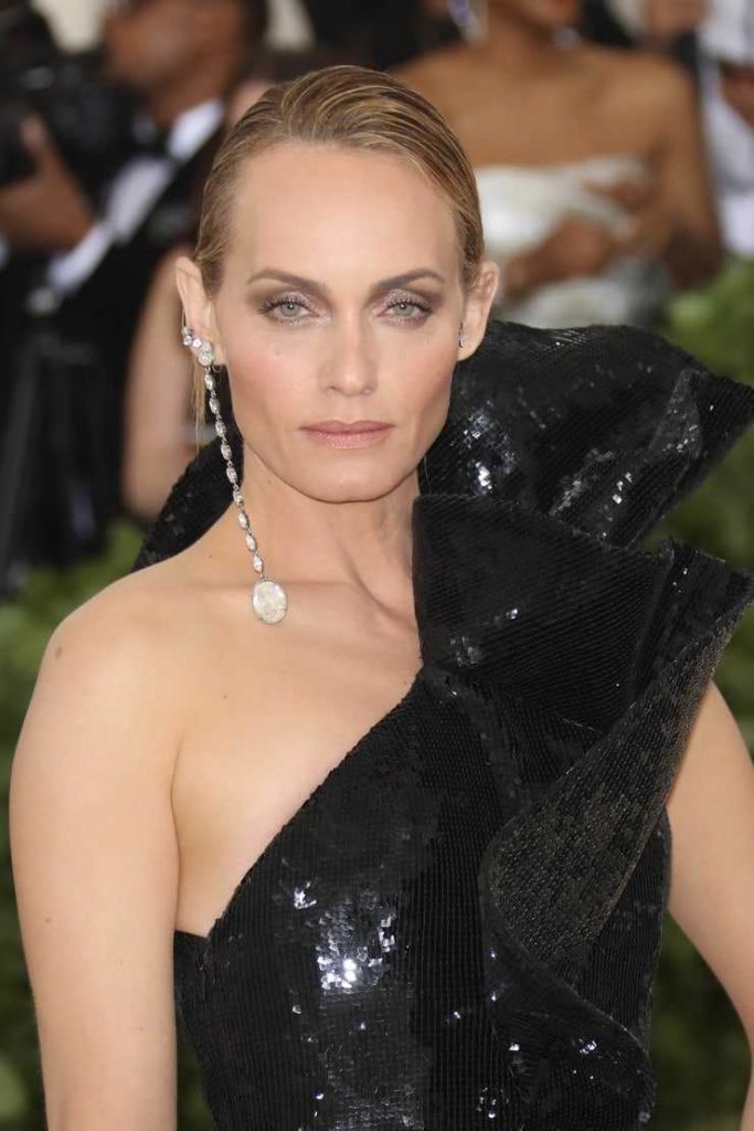 49 Amber Valletta Nude Pictures That Are Sure To Put Her Under The Spotlight 27