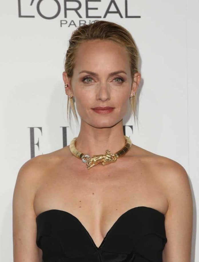 49 Amber Valletta Nude Pictures That Are Sure To Put Her Under The Spotlight 13