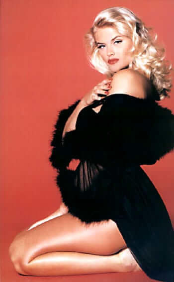 51 Anna Nicole Smith Nude Pictures Present Her Wild Side Glamor 36